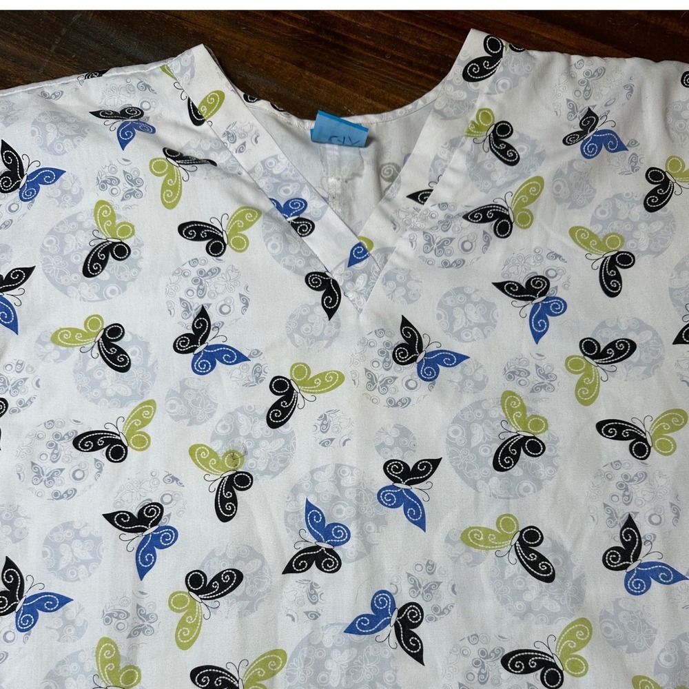 Scrub HQ Women's Butterfly Print V-Neck Scrub Top White Blue Green Size 4XL